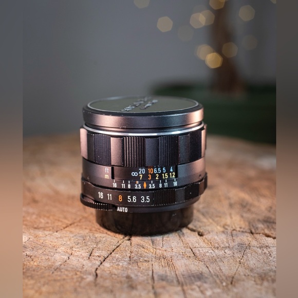 Asahi Pentax Super Takumar 28mm f3.5 Wide-Angle Lens - Vintage Glass - Picture 7 of 7